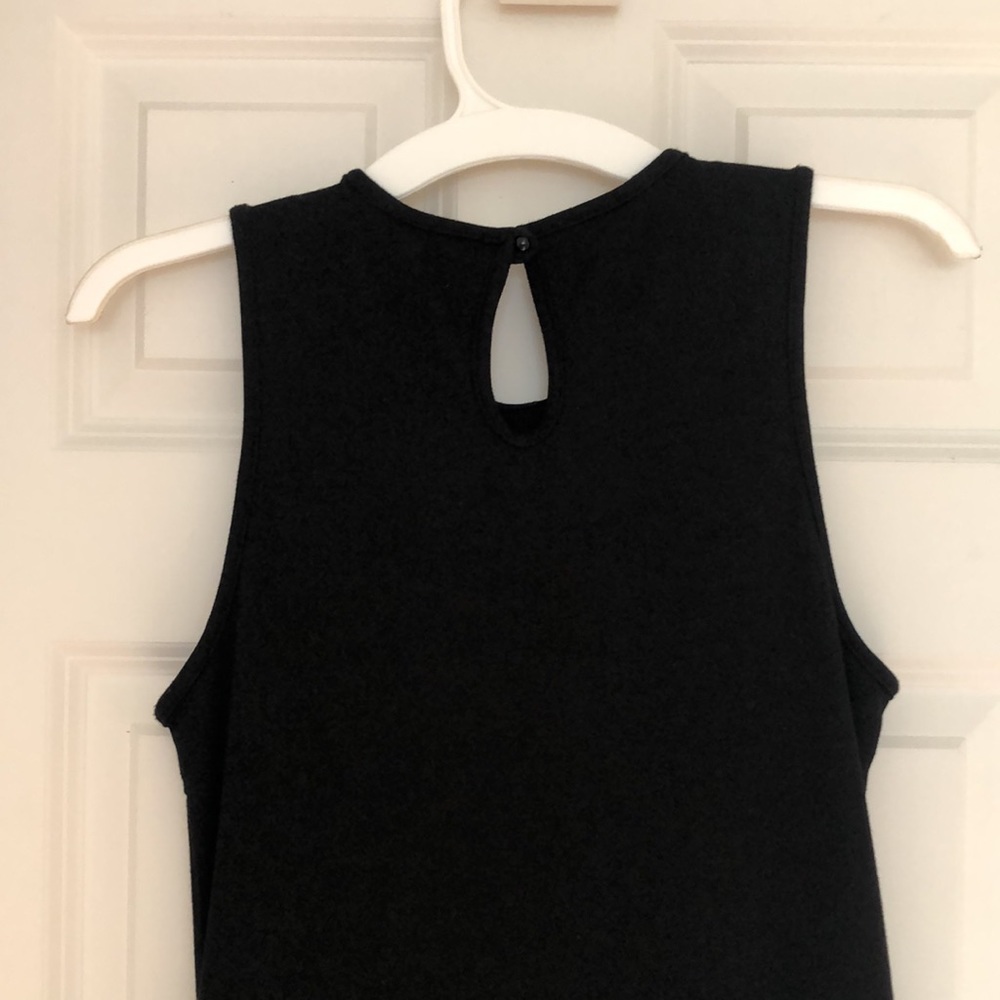 Dress - Picture 6 of 9